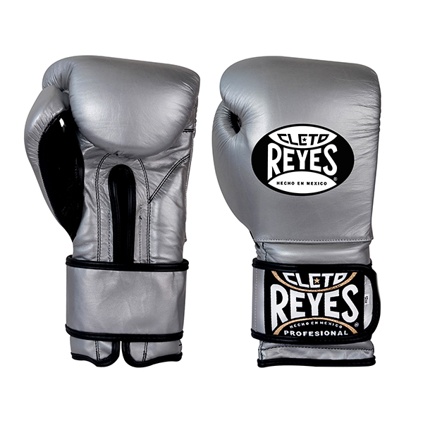 Cleto Reyes mouthguard with case 
